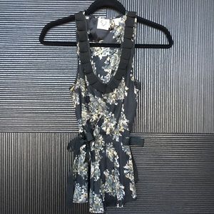 52 Geometric Print Tie Side Top